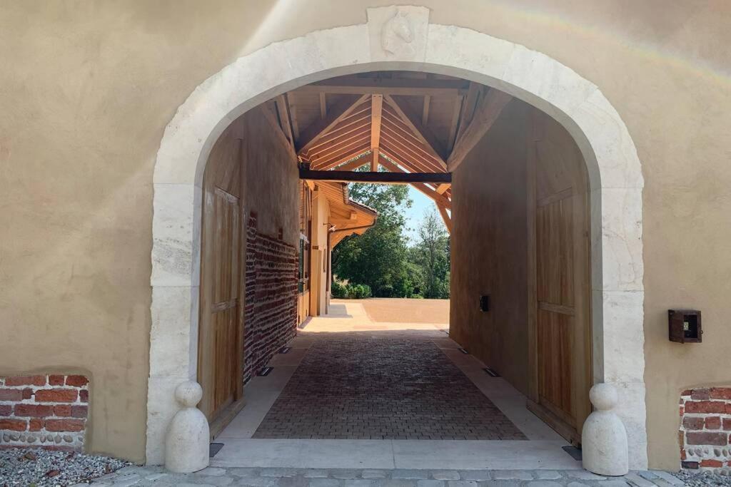 Ancien Haras Refait A Neuf A 3 Km De Vonnas Villa Buitenkant foto