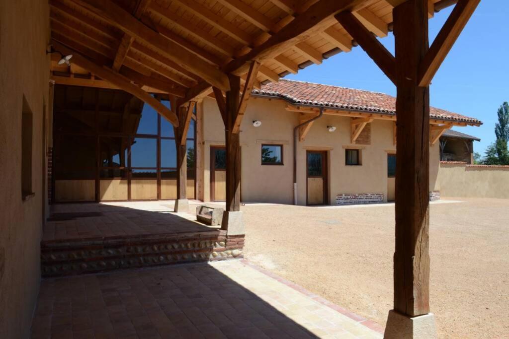 Ancien Haras Refait A Neuf A 3 Km De Vonnas Villa Buitenkant foto